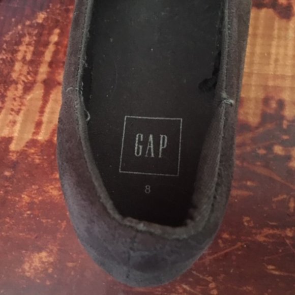 Gap shoes - Picture 2 of 2